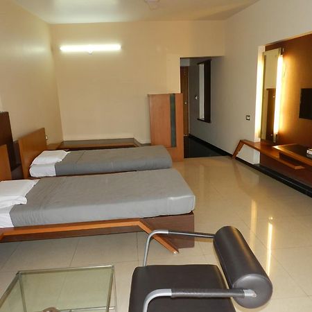 Hotel Rock Regency Toranagallu Zewnętrze zdjęcie