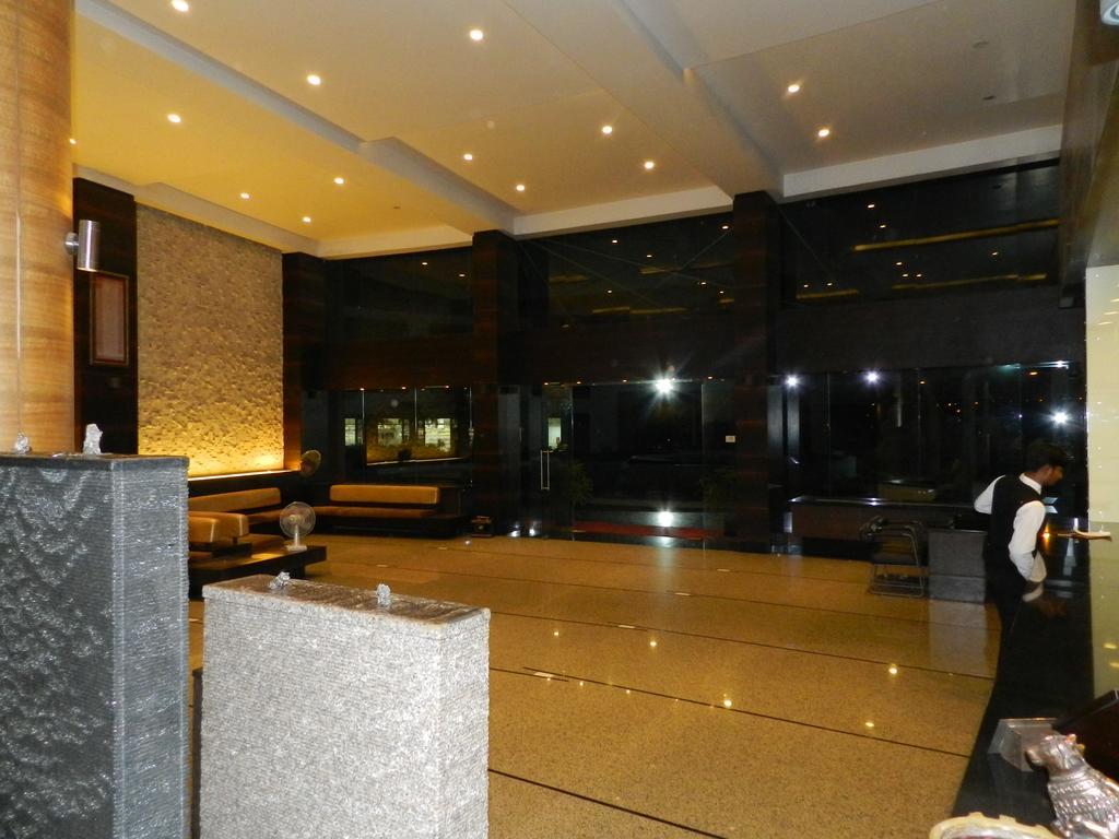 Hotel Rock Regency Toranagallu Zewnętrze zdjęcie