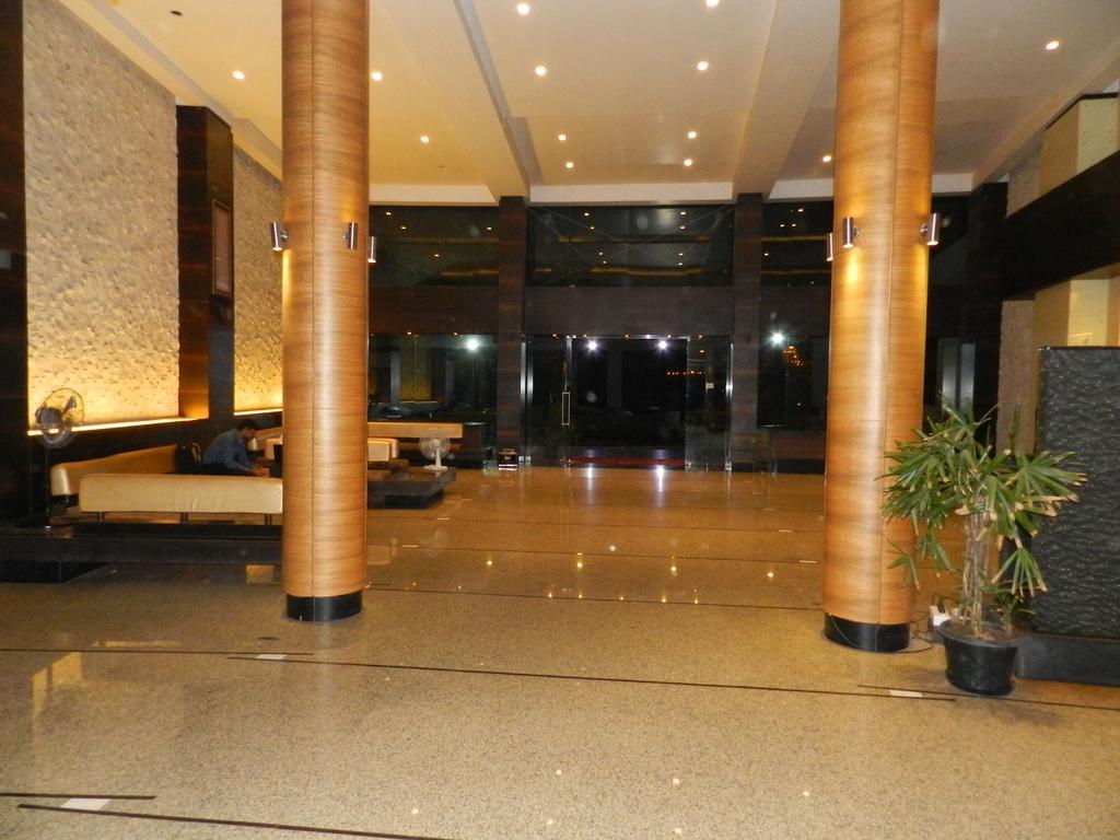 Hotel Rock Regency Toranagallu Zewnętrze zdjęcie